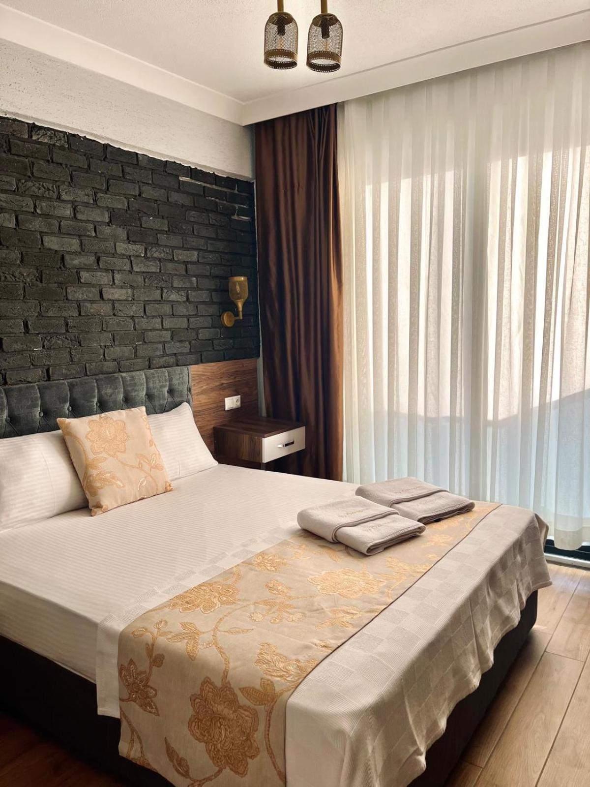 Mari Pembe Otel Marmara Adasi Buitenkant foto